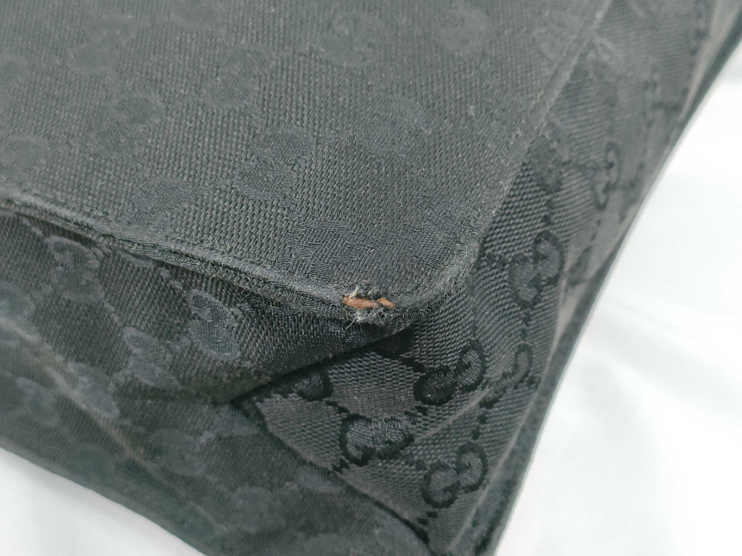 GUCCI GG Canvas Shoulder Bag