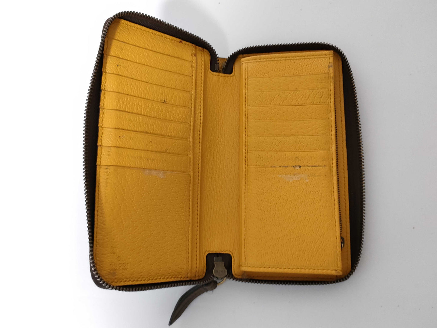 GUCCI GG Supreme Wallet with Box and Dust Bag
