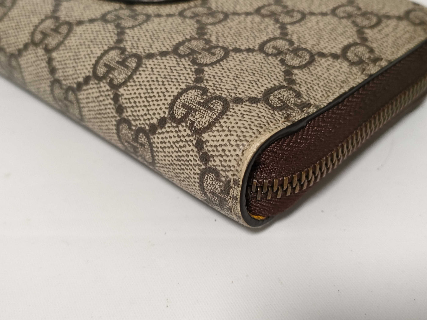 GUCCI GG Supreme Wallet with Box and Dust Bag