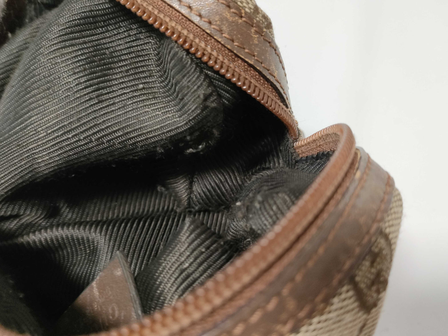 GUCCI GG Canvas Pouch