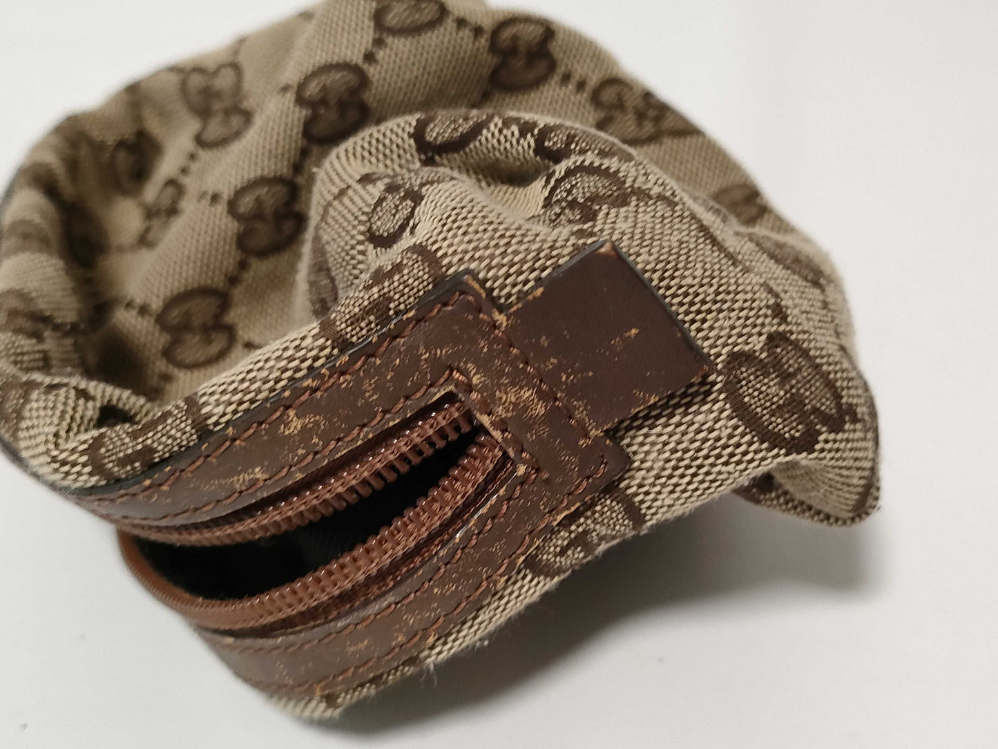 GUCCI GG Canvas Pouch