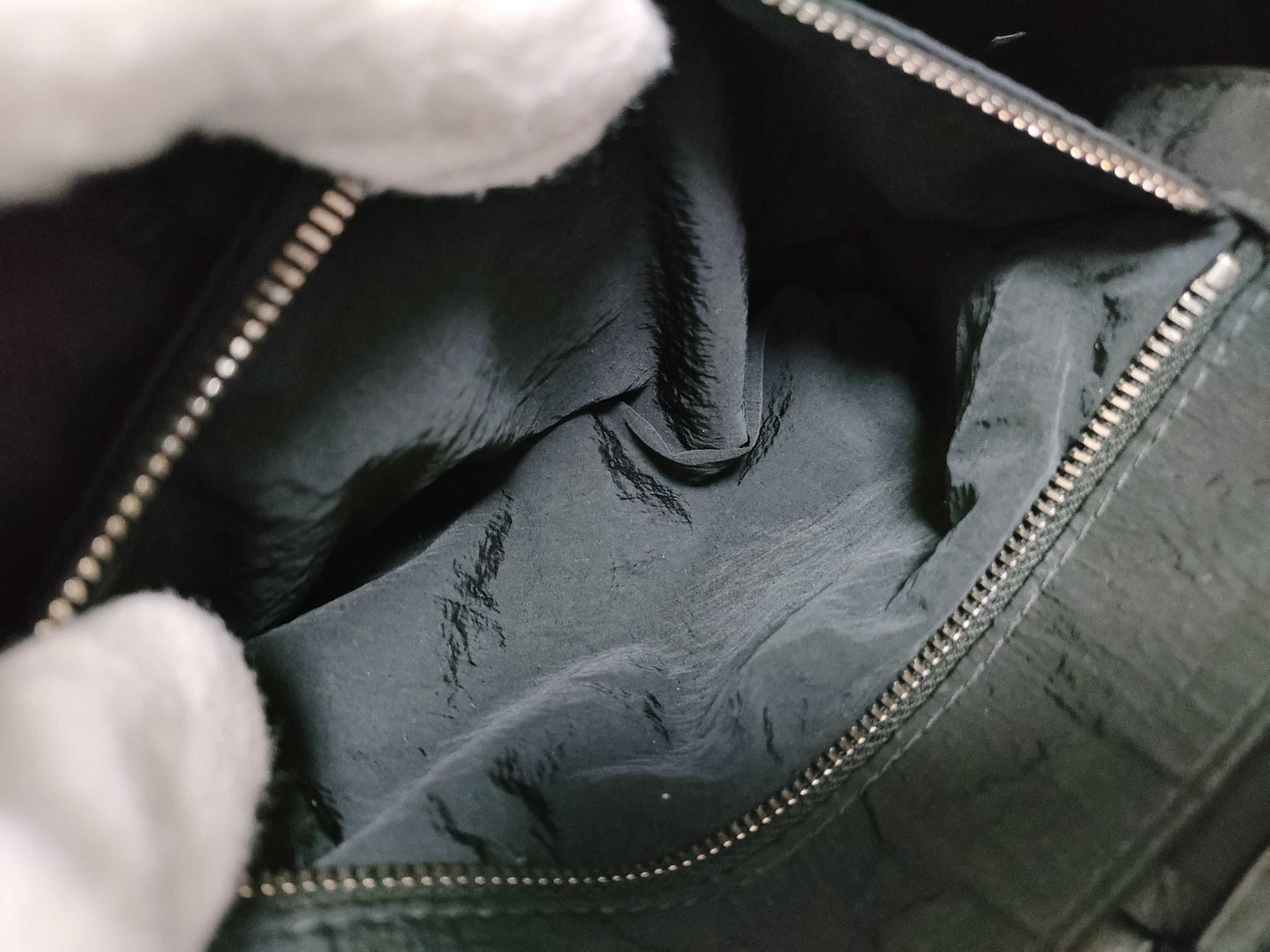 BOTTEGA VENETA Intrecciato Maxi Intrecciato Cassette Leather Shoulder Bag