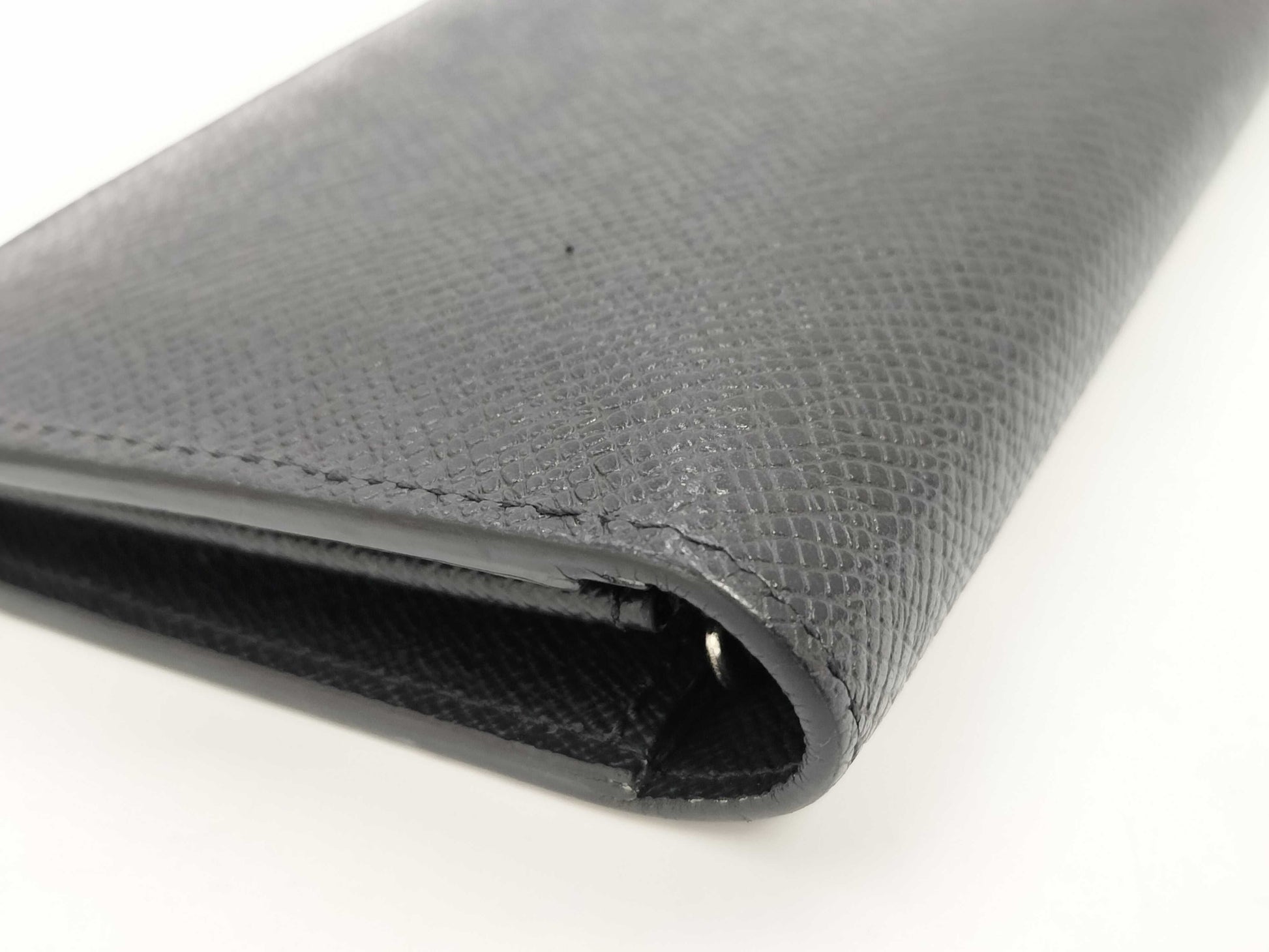 LOUIS VUITTON Taiga Portefeuille Brazza M30501 Wallet