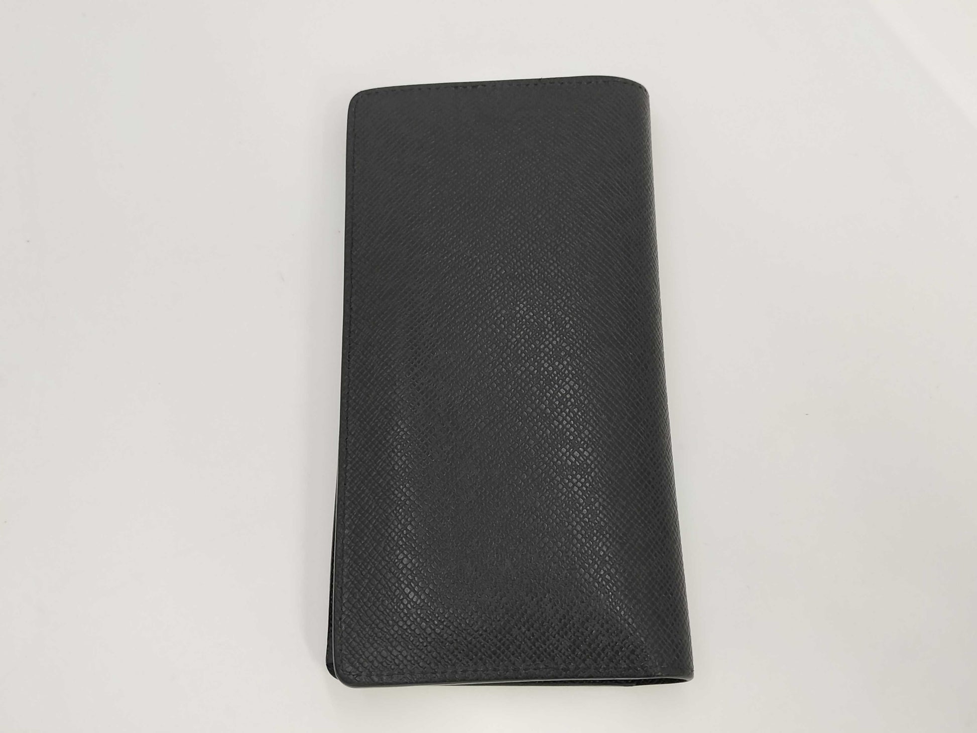 LOUIS VUITTON Taiga Portefeuille Brazza M30501 Wallet