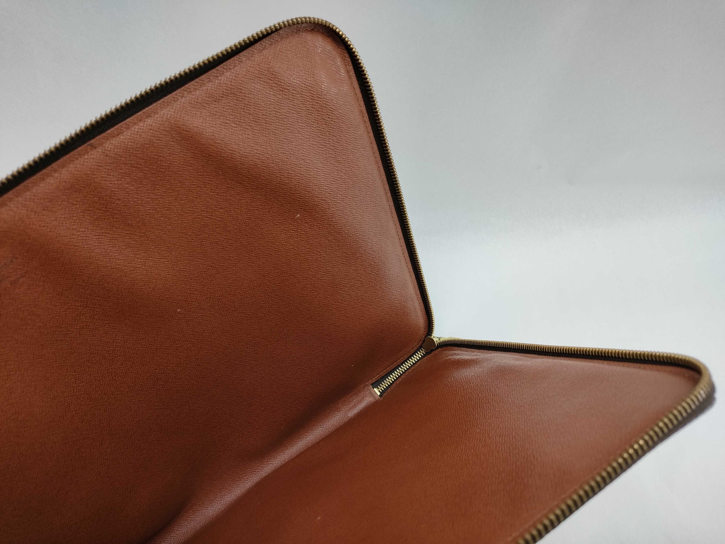 LOUIS VUITTON Monogram Poche Document TH0928 Clutch Bag
