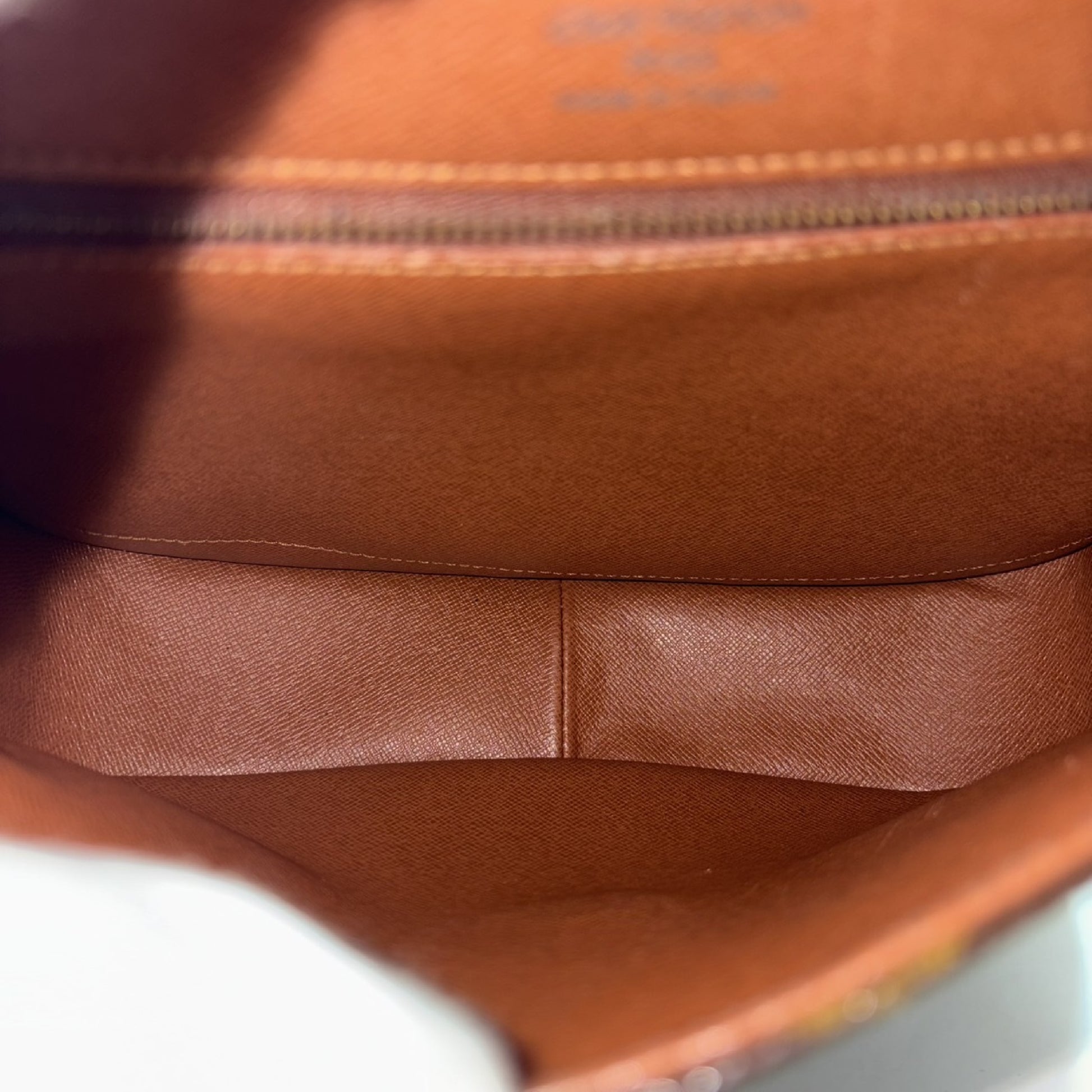 LOUIS VUITTON Saint-Cloud shoulder bag