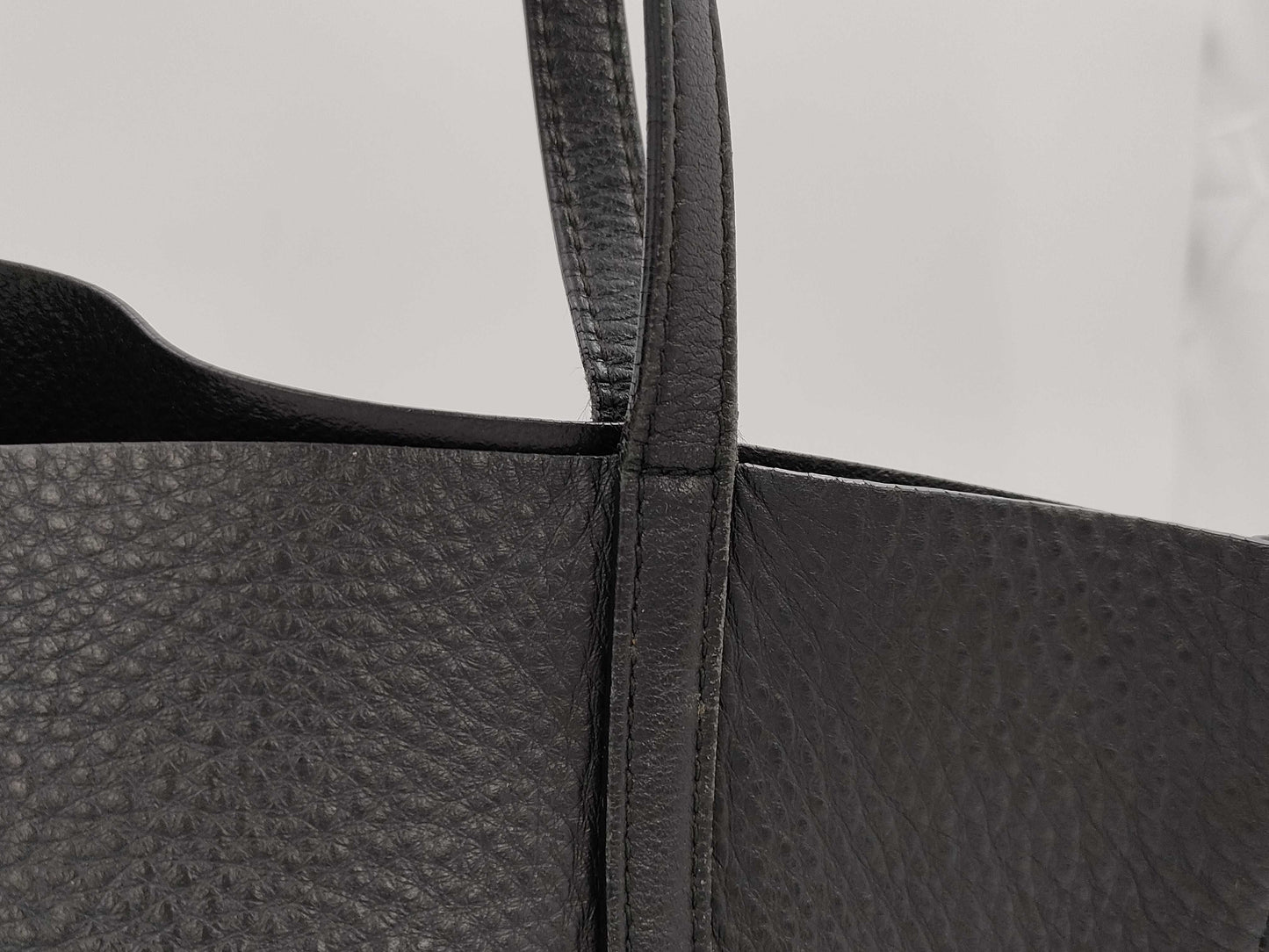 BALENCIAGA Everyday Tote S Tote Bag