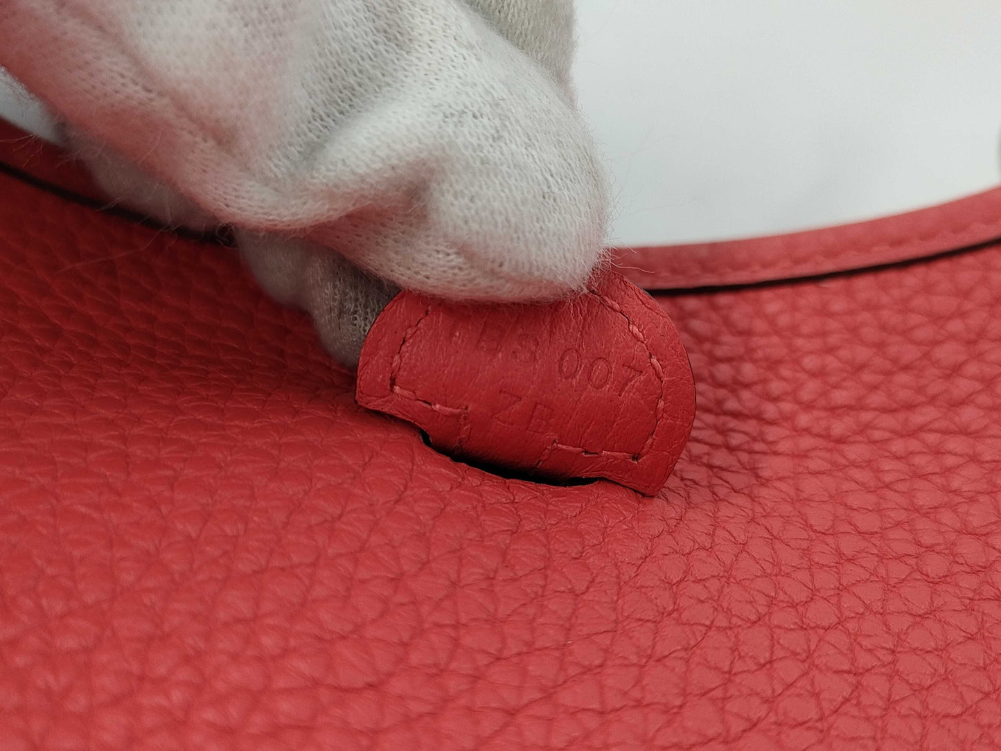 HERMES Evelyn TPM Taurillon Clemence Leather Shoulder Bag in Rose Pivoine/Rose Sakura with Silver Hardware and T Stamp