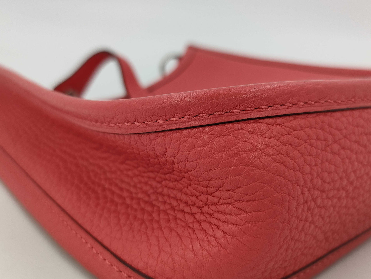 HERMES Evelyn TPM Taurillon Clemence Leather Shoulder Bag in Rose Pivoine/Rose Sakura with Silver Hardware and T Stamp