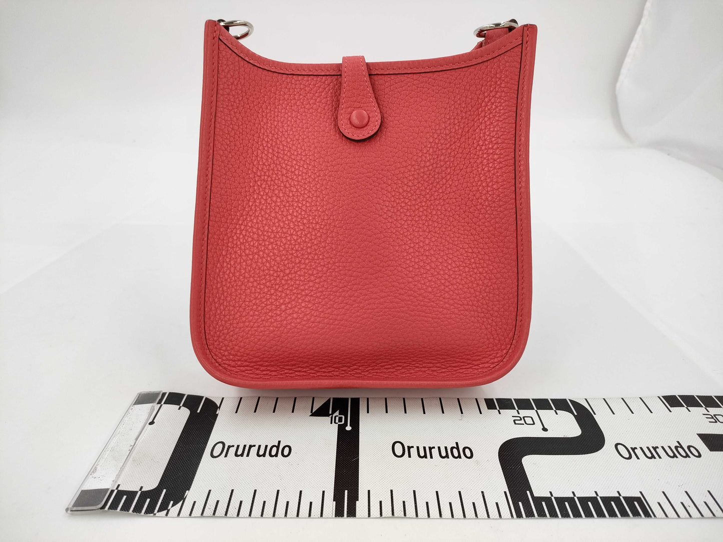 HERMES Evelyn TPM Taurillon Clemence Leather Shoulder Bag in Rose Pivoine/Rose Sakura with Silver Hardware and T Stamp