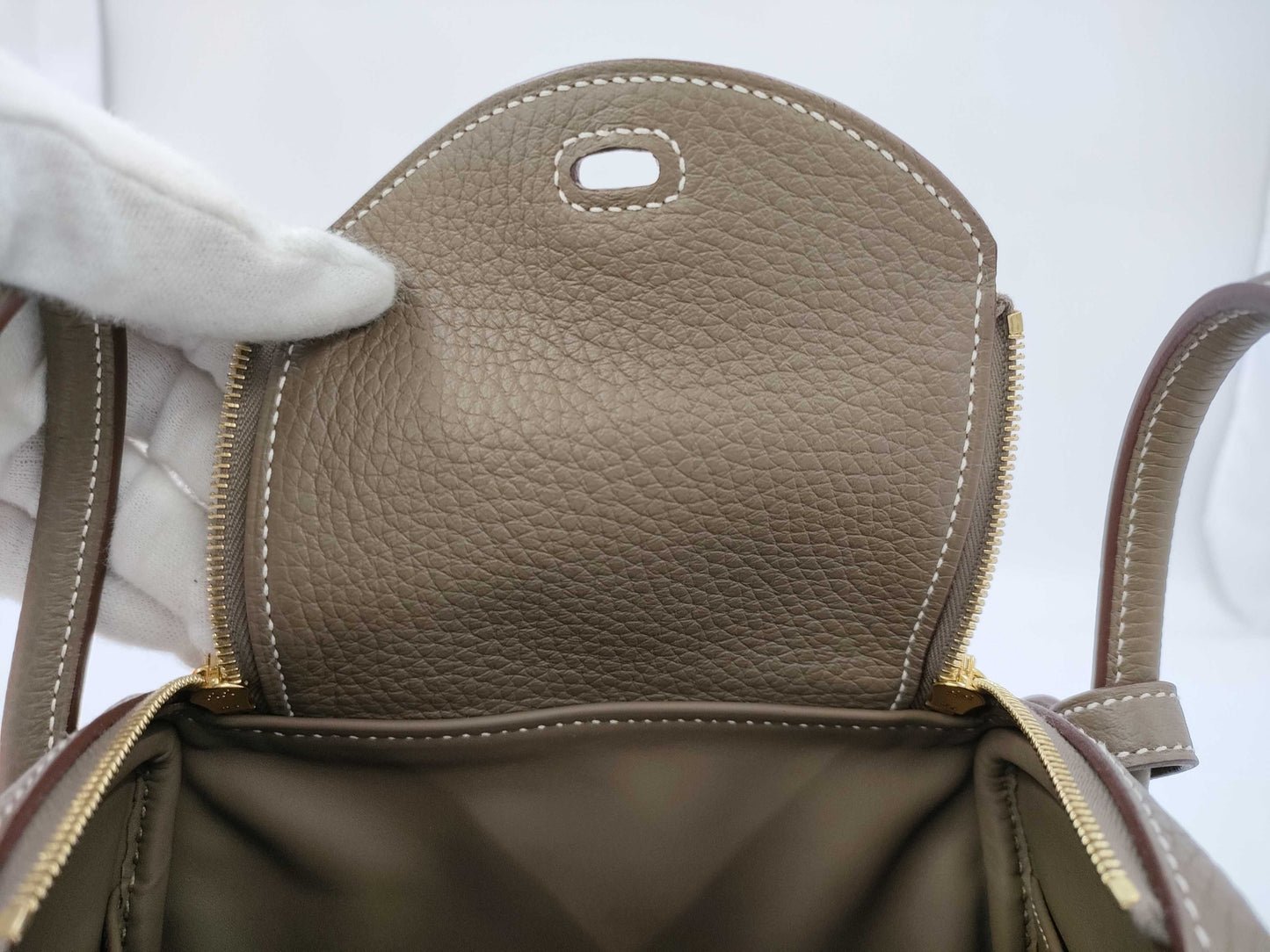 HERMES Lindy Mini Taurillon Etoupe Shoulder Bag with GD Hardware and Double Stamp