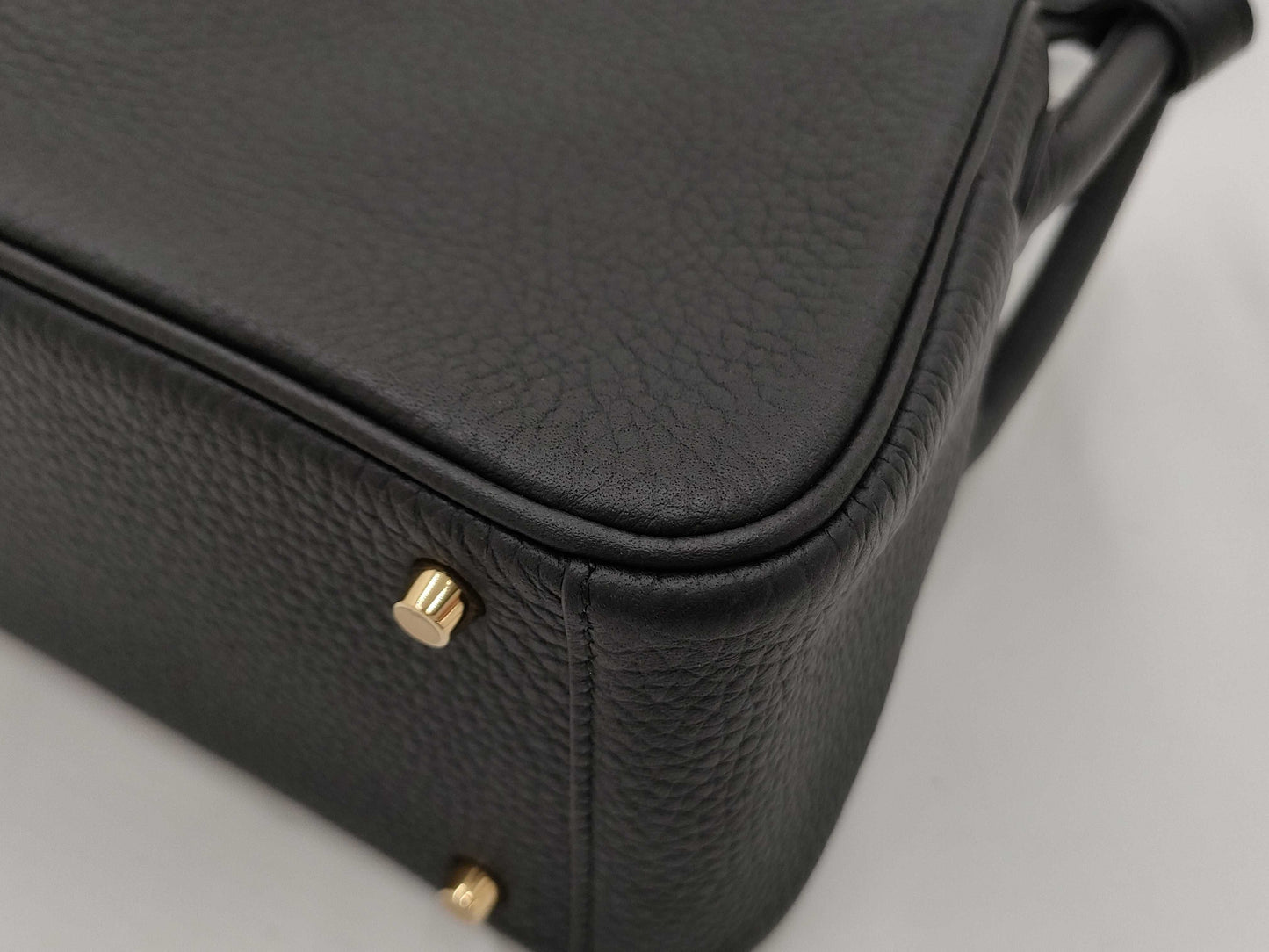 HERMES Lindy Mini Taurillon Black Shoulder Bag with GD Hardware and Double Stamp