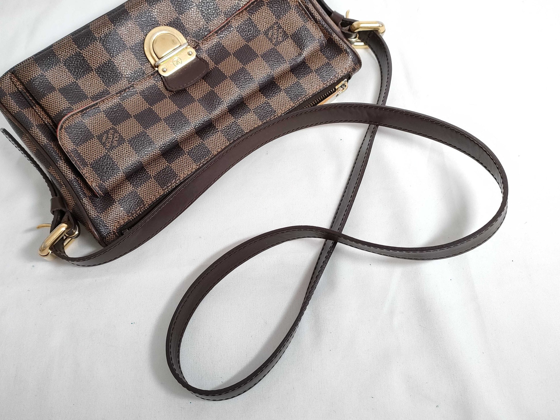 LOUIS VUITTON Damier Ravello GM Shoulder Bag