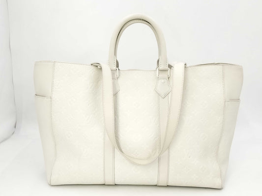 LOUIS VUITTON M24383 Sac Plat 24H Taurillon Bag