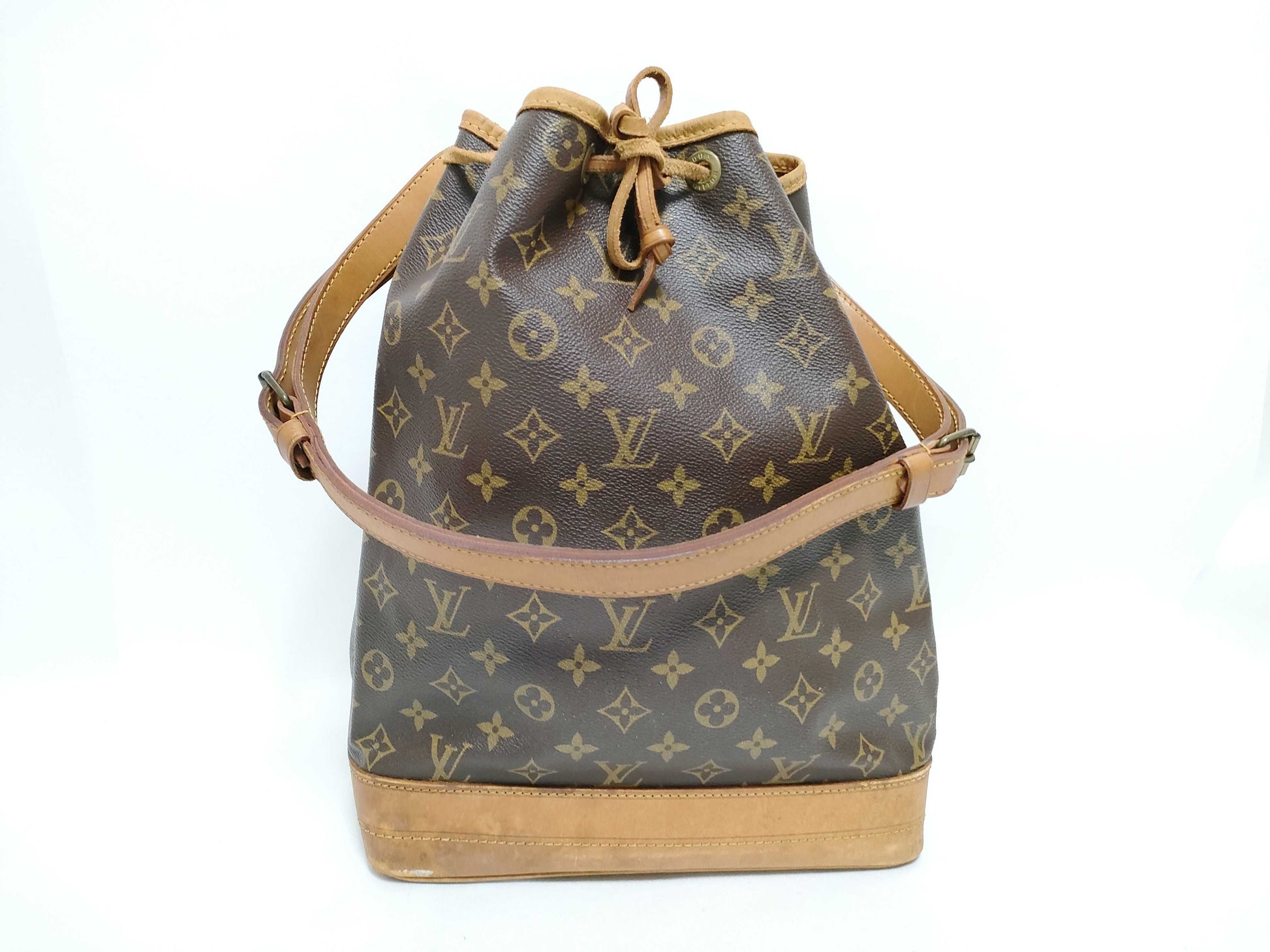LOUIS VUITTON Monogram LV Noe Shoulder Bag
