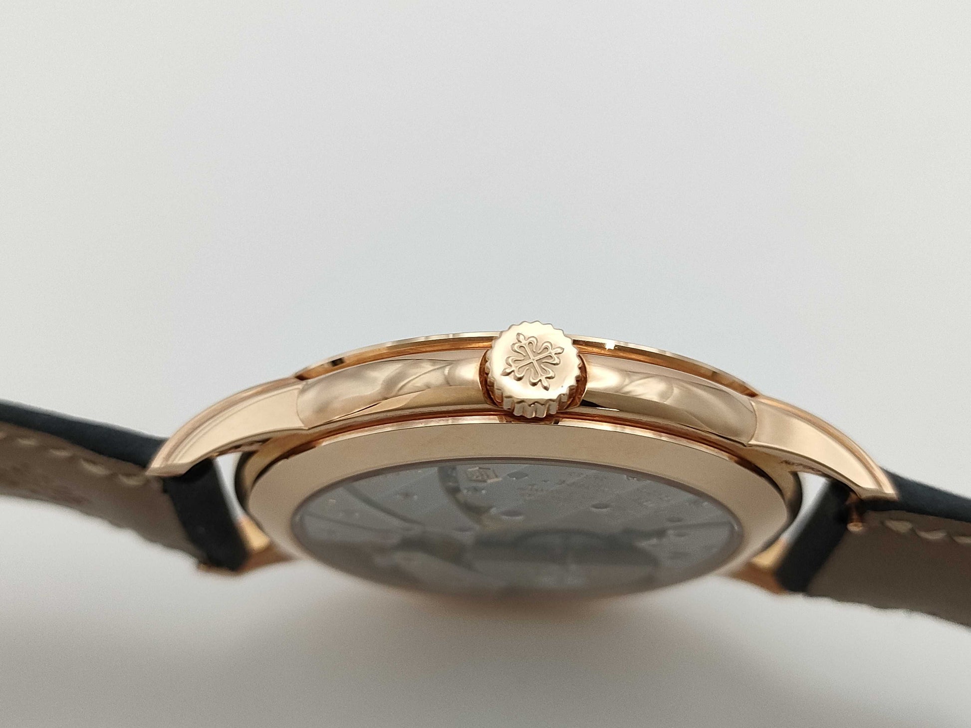 PATEK PHILIPPE Calatrava 5224R-001 Automatic Blue Dial 18K Gold Men's Watch