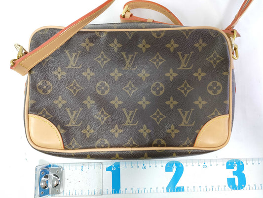 LOUIS VUITTON Monogram Trocadero Shoulder Bag