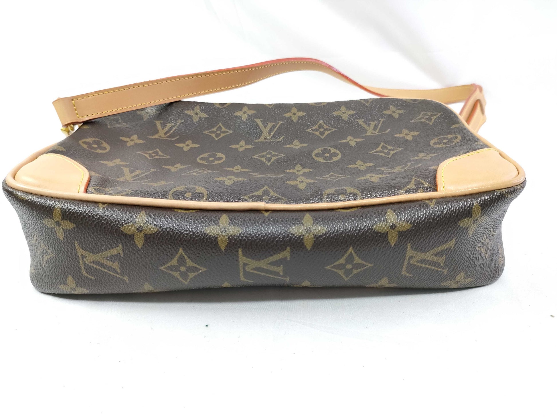 LOUIS VUITTON Monogram Trocadero Shoulder Bag