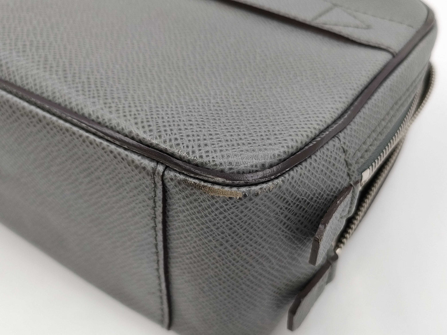 LOUIS VUITTON Taiganeo Pavel Second Bag