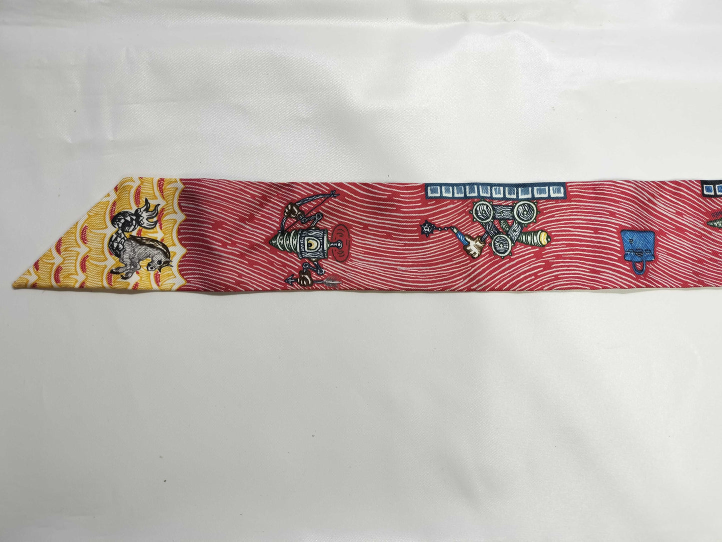 (10462_0096) HERMES Twiley Hermes Twely Super Silk Quest Super Silk Quest Blue x Beige Dress x Brown Scarf