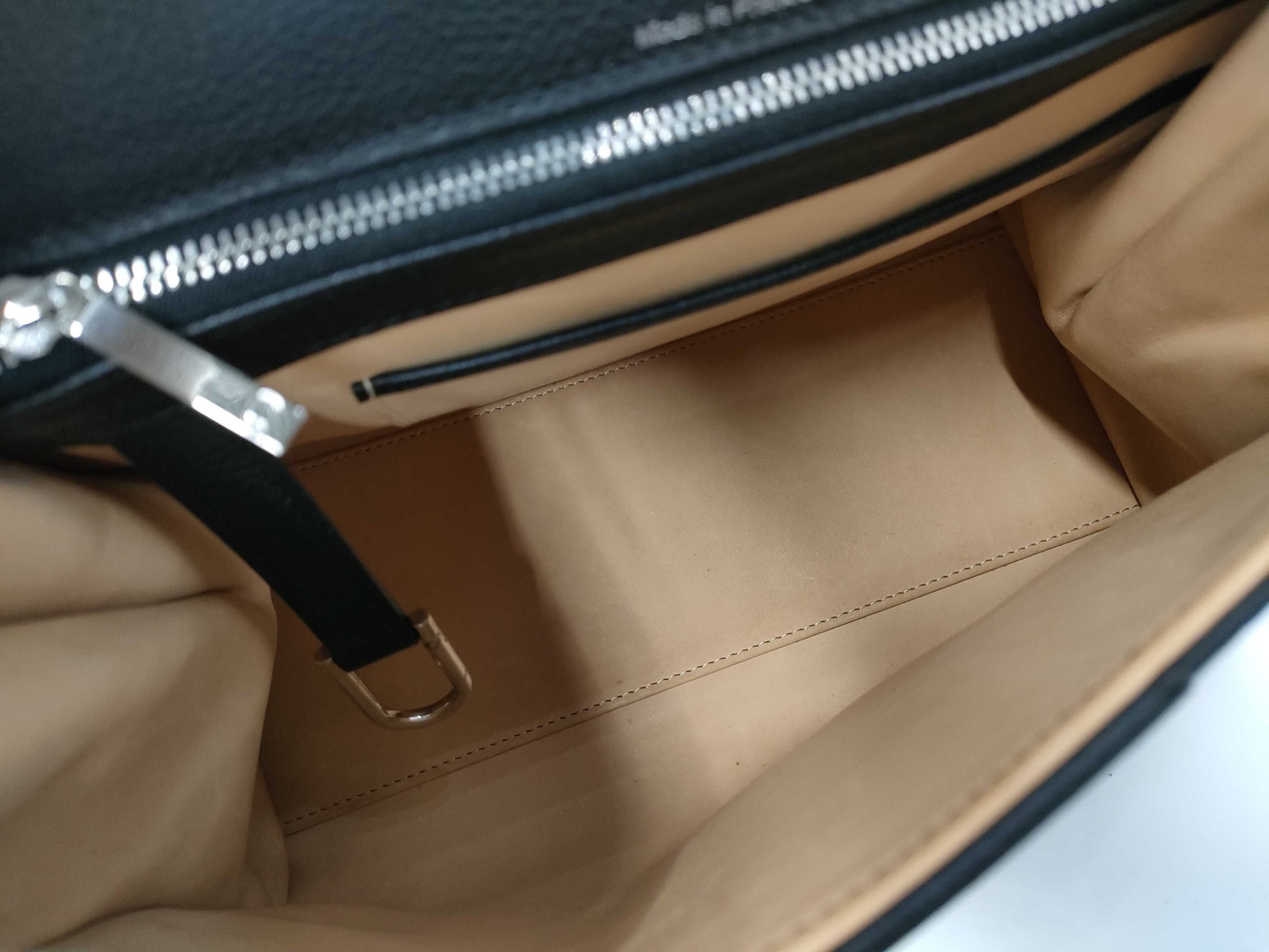Brillant Black Canvas Strap Handbag