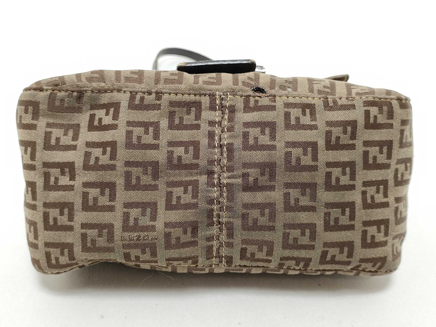 (10460_0254) FENDI Mamma Fendi Mamma Bucket Pouch