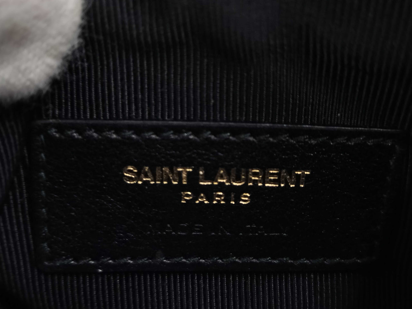 (10461_0051) Yves Saint Laurent Monogram V-Stitch Keyring Coin Case Leather Black 438386 Coin Case