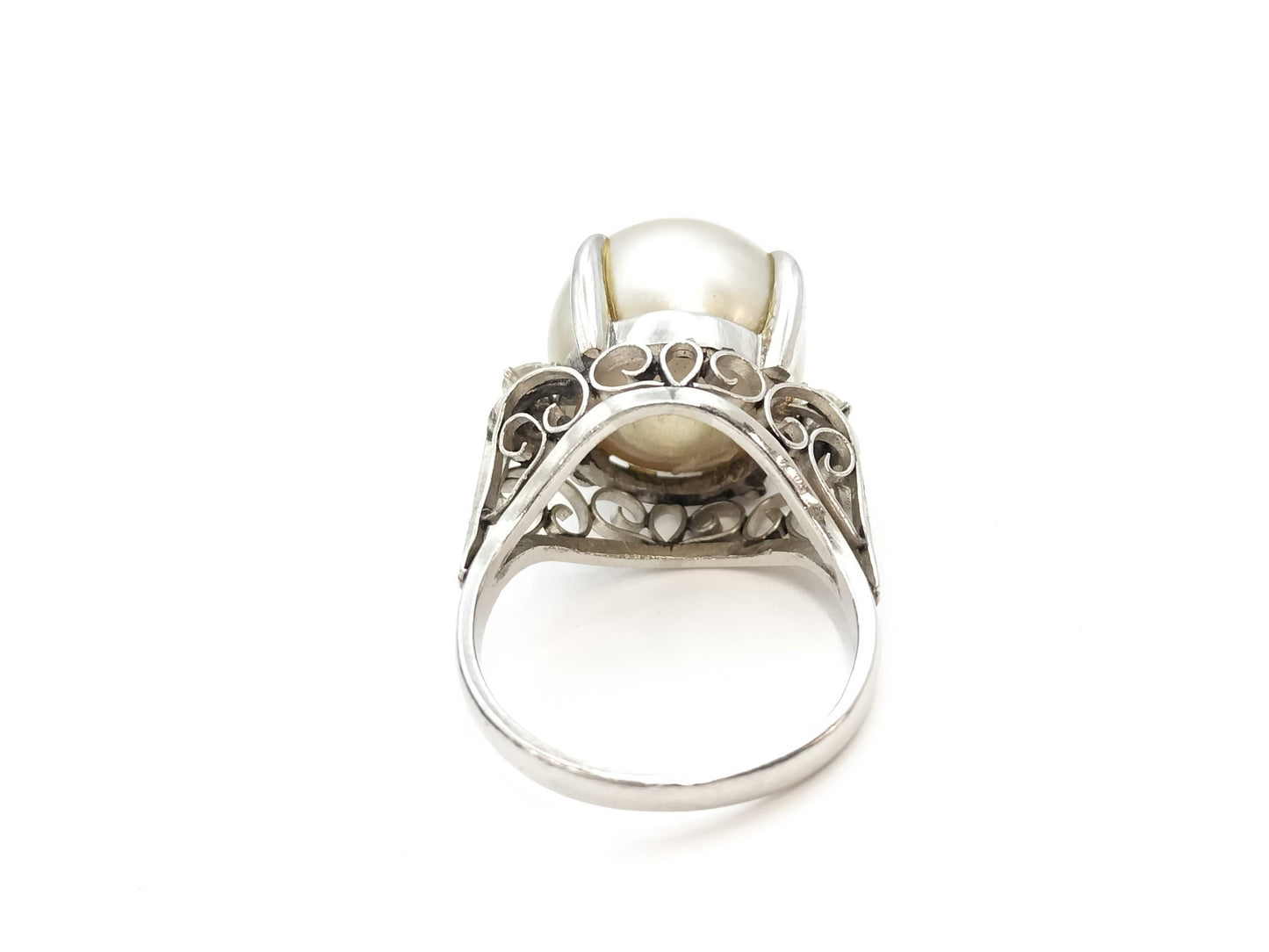 Pearl diameter: approx. 14.0mm, Diamond: PT850, 11.6g, Ring