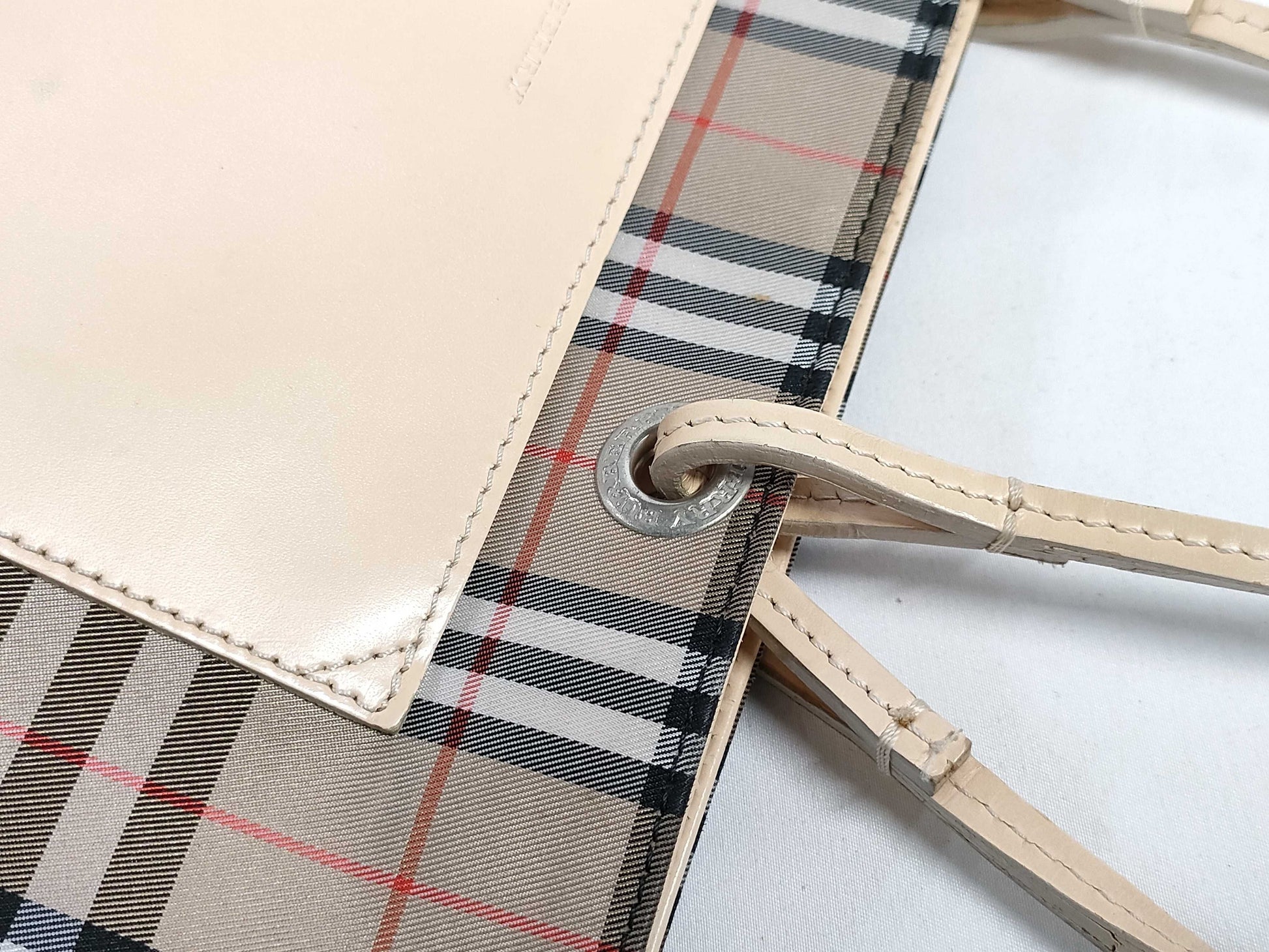 BURBERRY Nova Check Handbag Beige