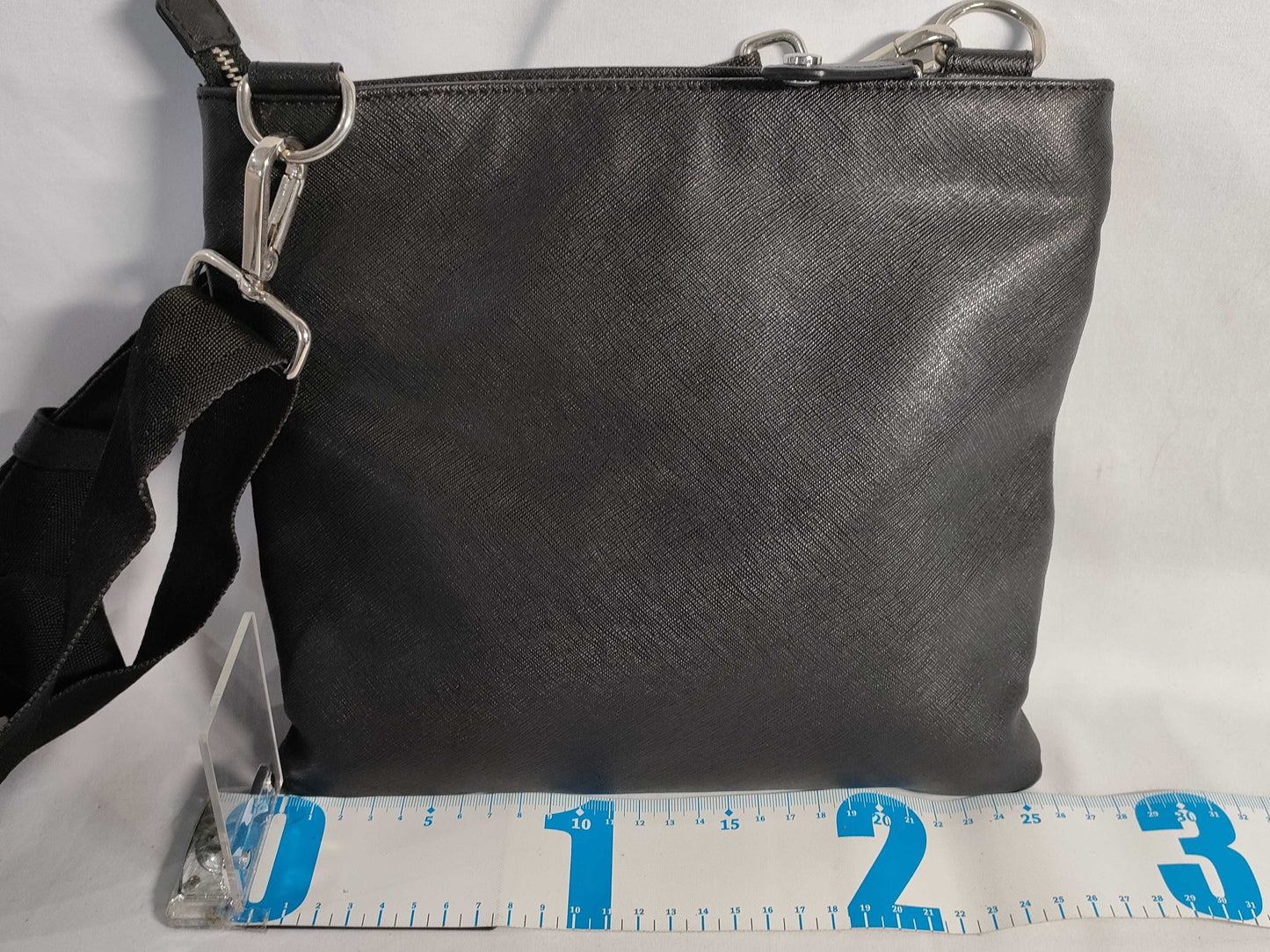 Vivienne Westwood Vivienne Westwood Orb Shoulder Bag in Black