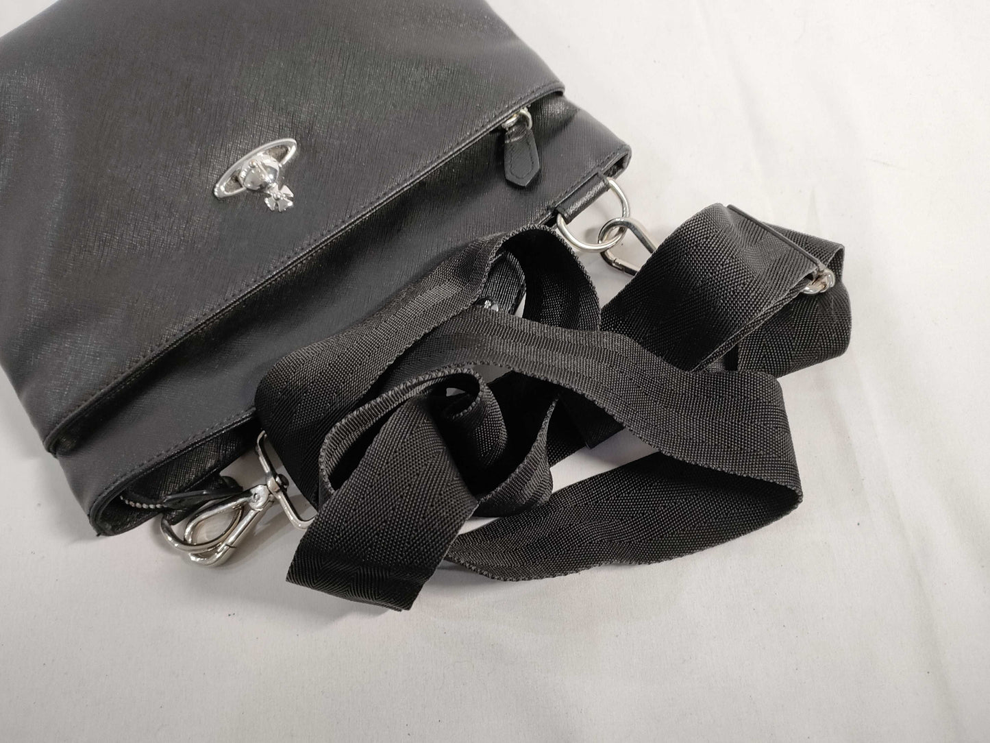 Vivienne Westwood Vivienne Westwood Orb Shoulder Bag in Black