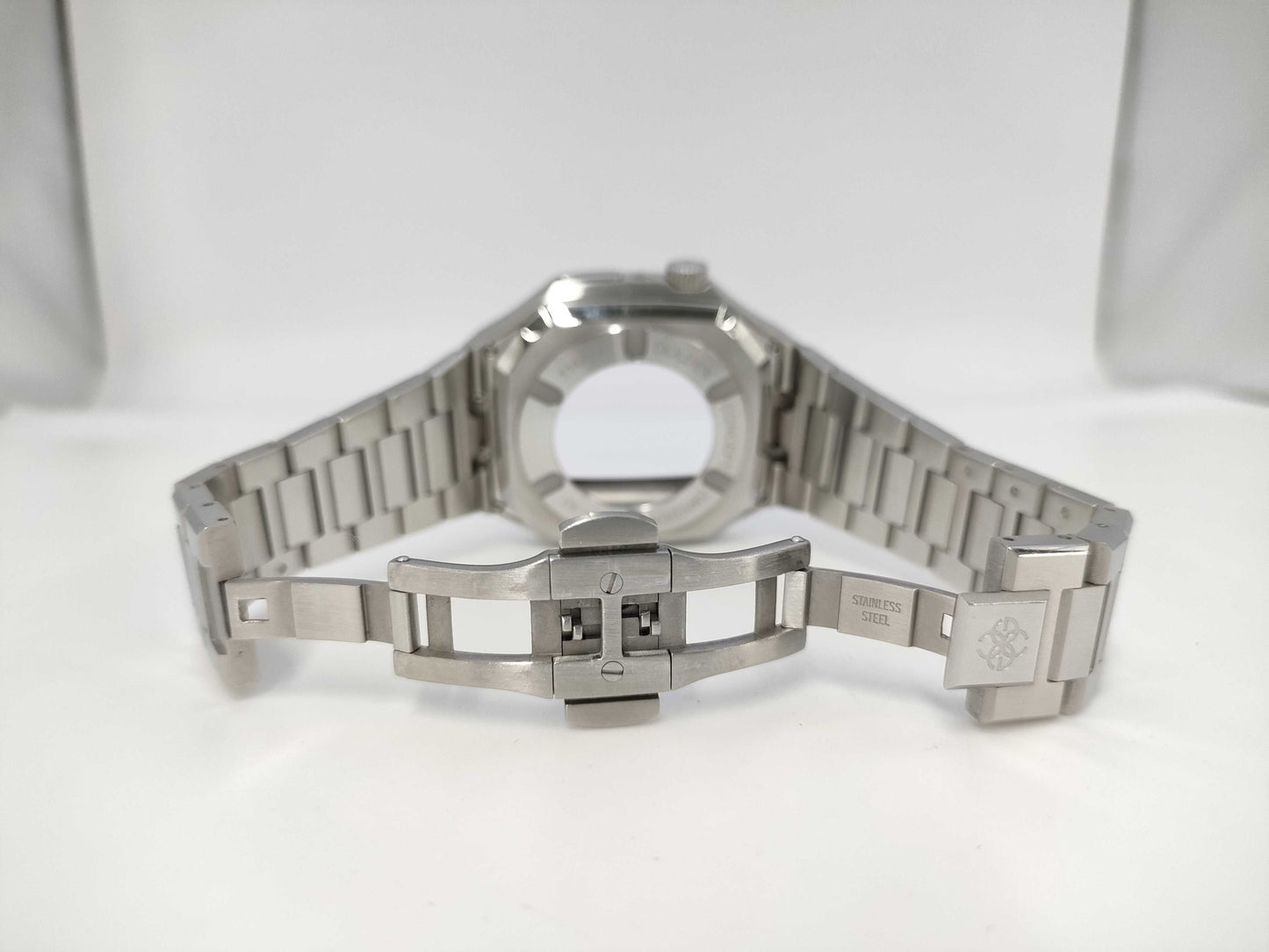 Golden Concept Apple Watch Case EV-40 114/999 Silver Other Accessories