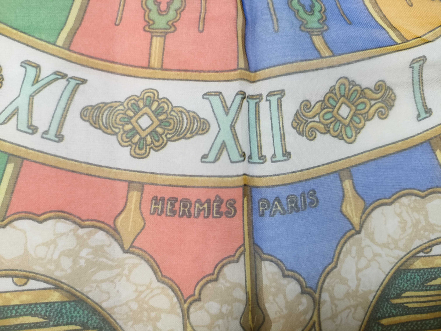 HERMES Carré 40 Seize the Day Silk Scarf Green