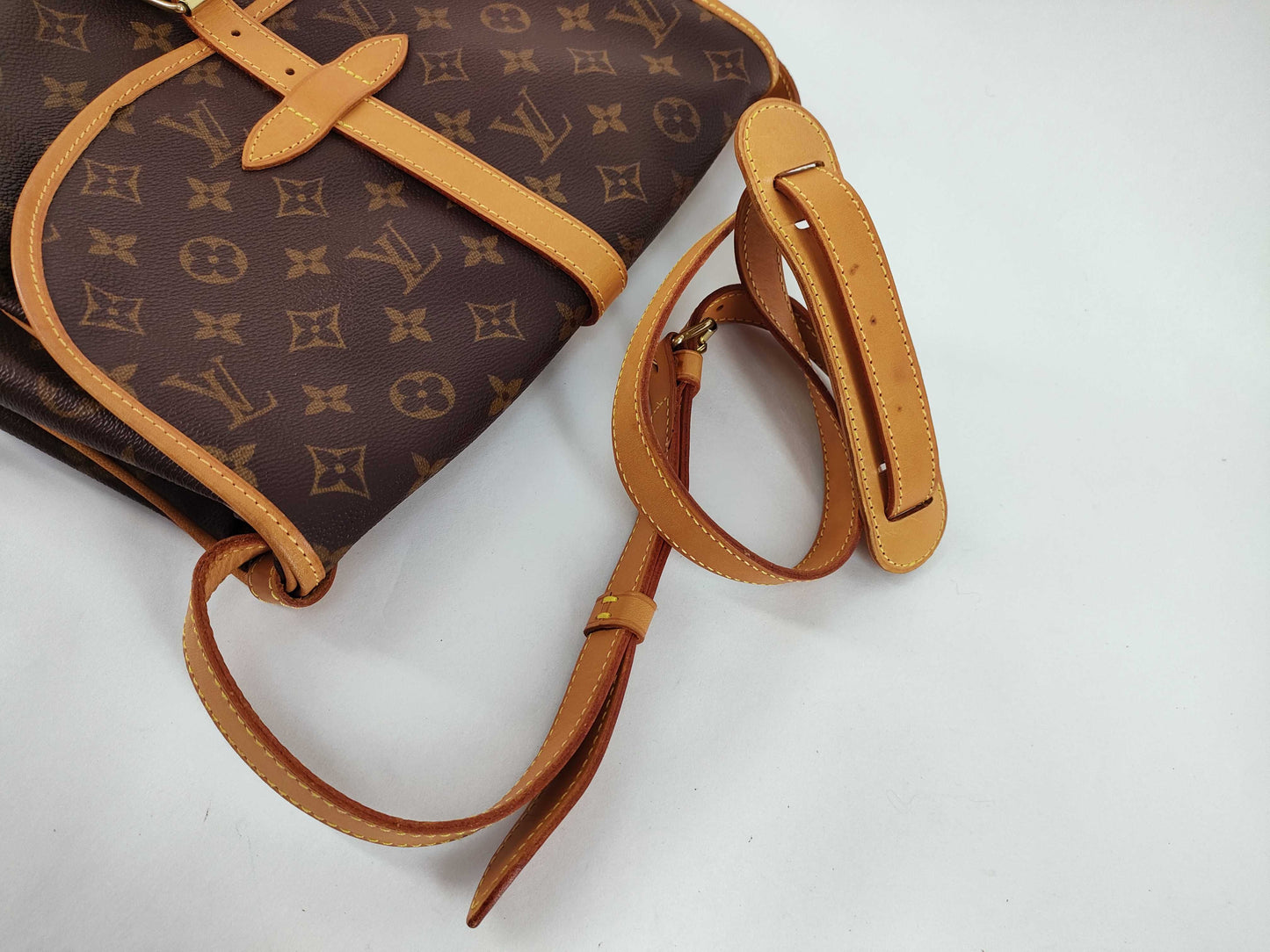 LOUIS VUITTON Monogram LV Monogram Saumur MM M40710 AR0914 Shoulder Bag