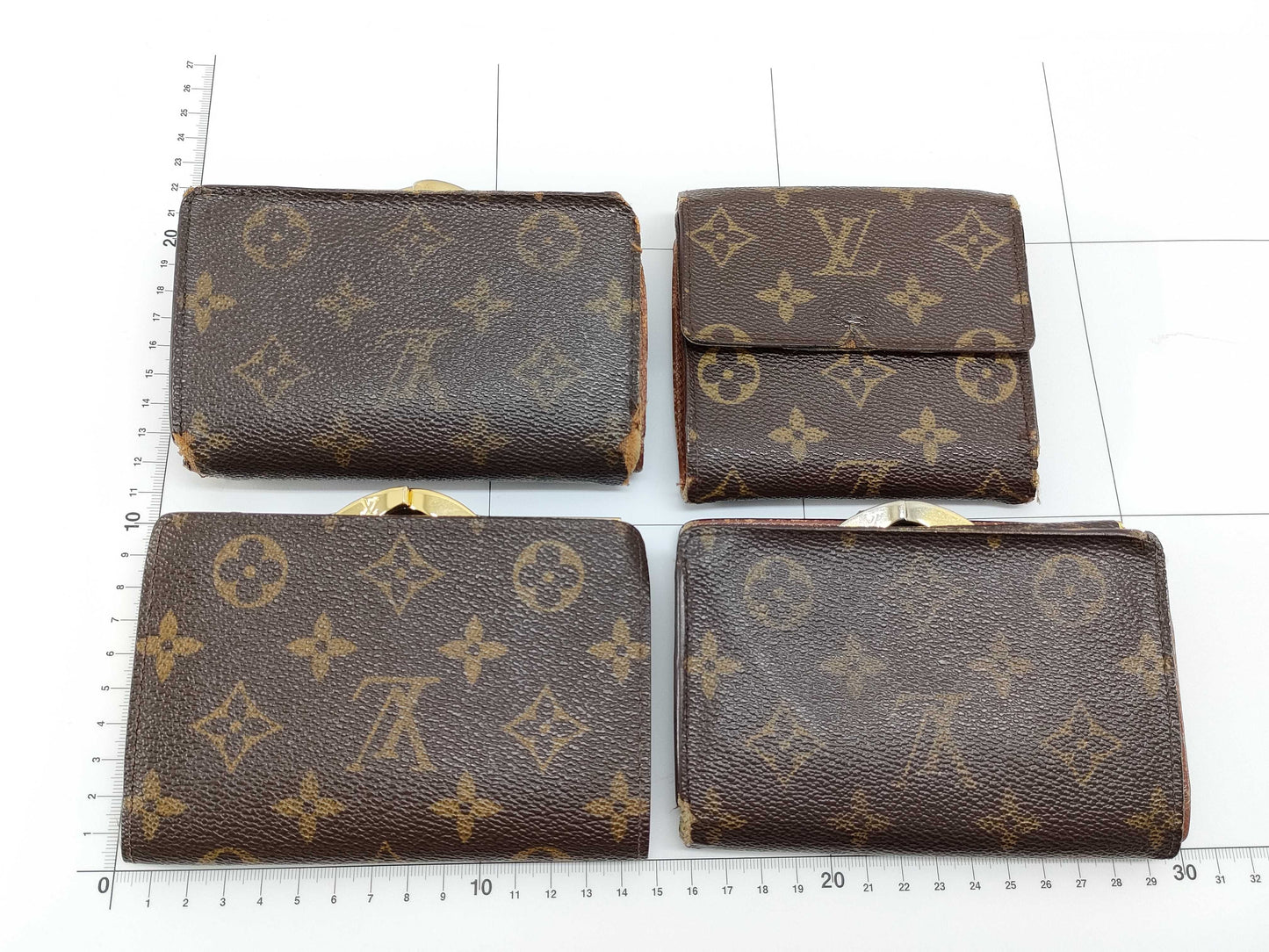 LOUIS VUITTON Monogram Louis Vuitton Bifold Wallet 4-Piece Set
