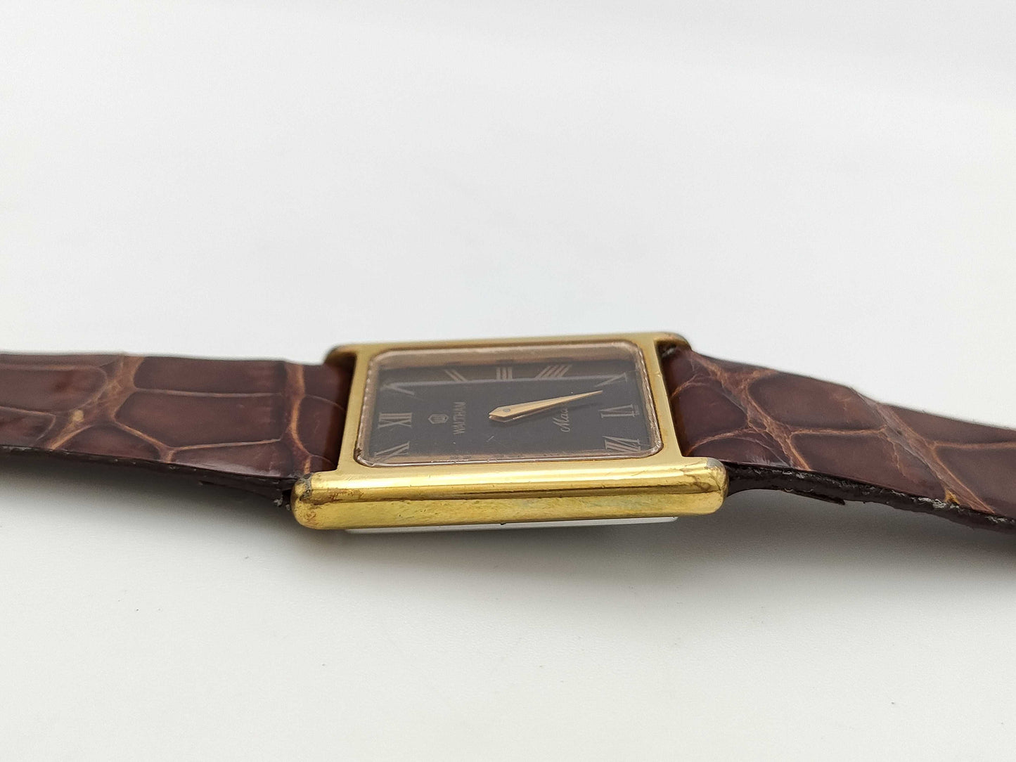 WALTHAM 4D0327 Manual Winding Women's Watch