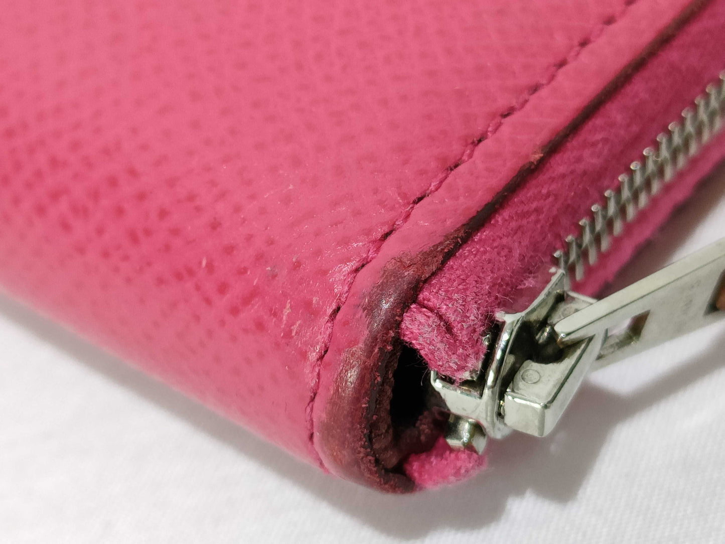 HERMES Long Wallet in Shocking Pink