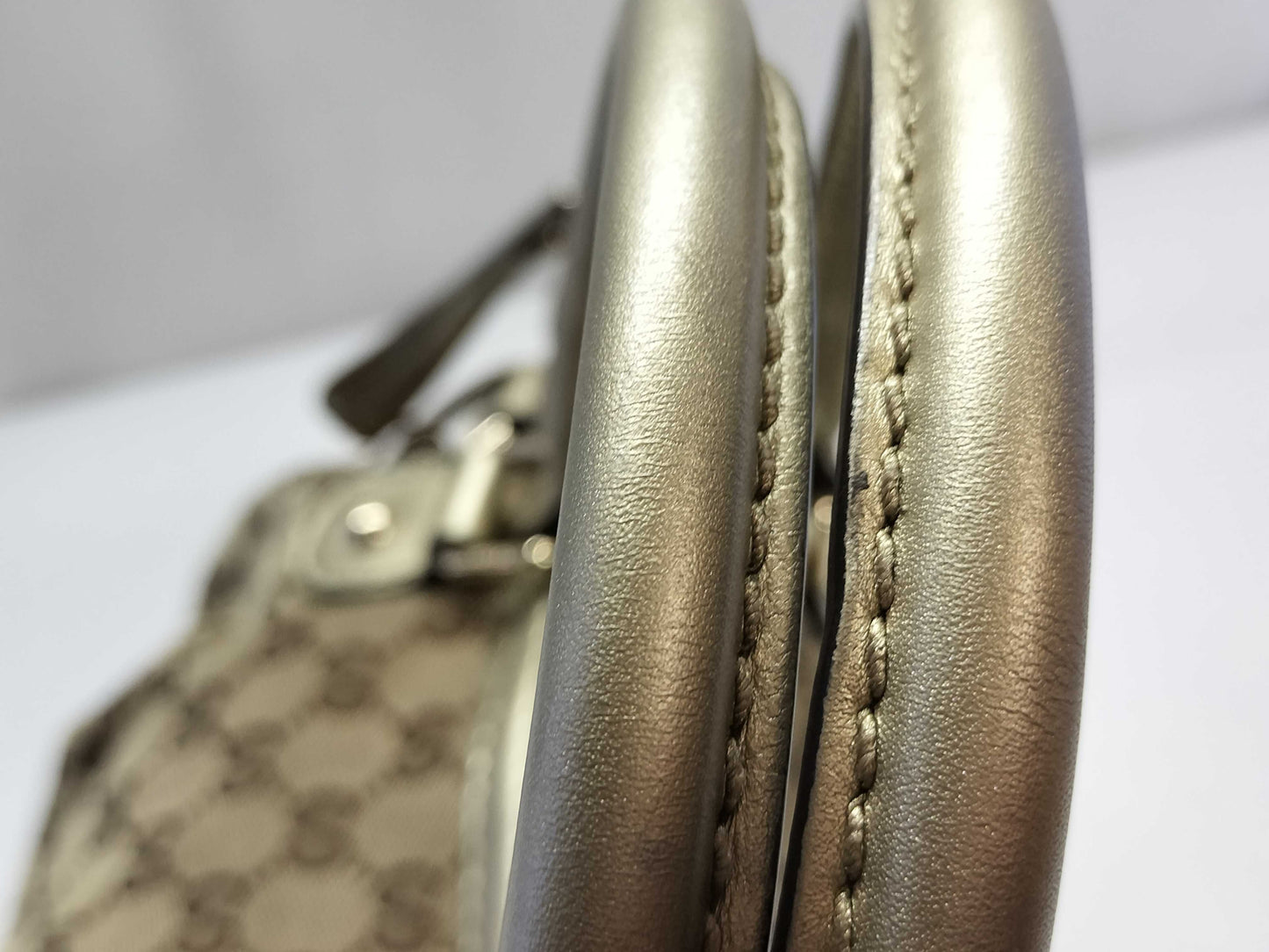 GUCCI GG Canvas ID - Gucci GG Canvas Sukey Beige x Gold Handbags - Grade B Handbag