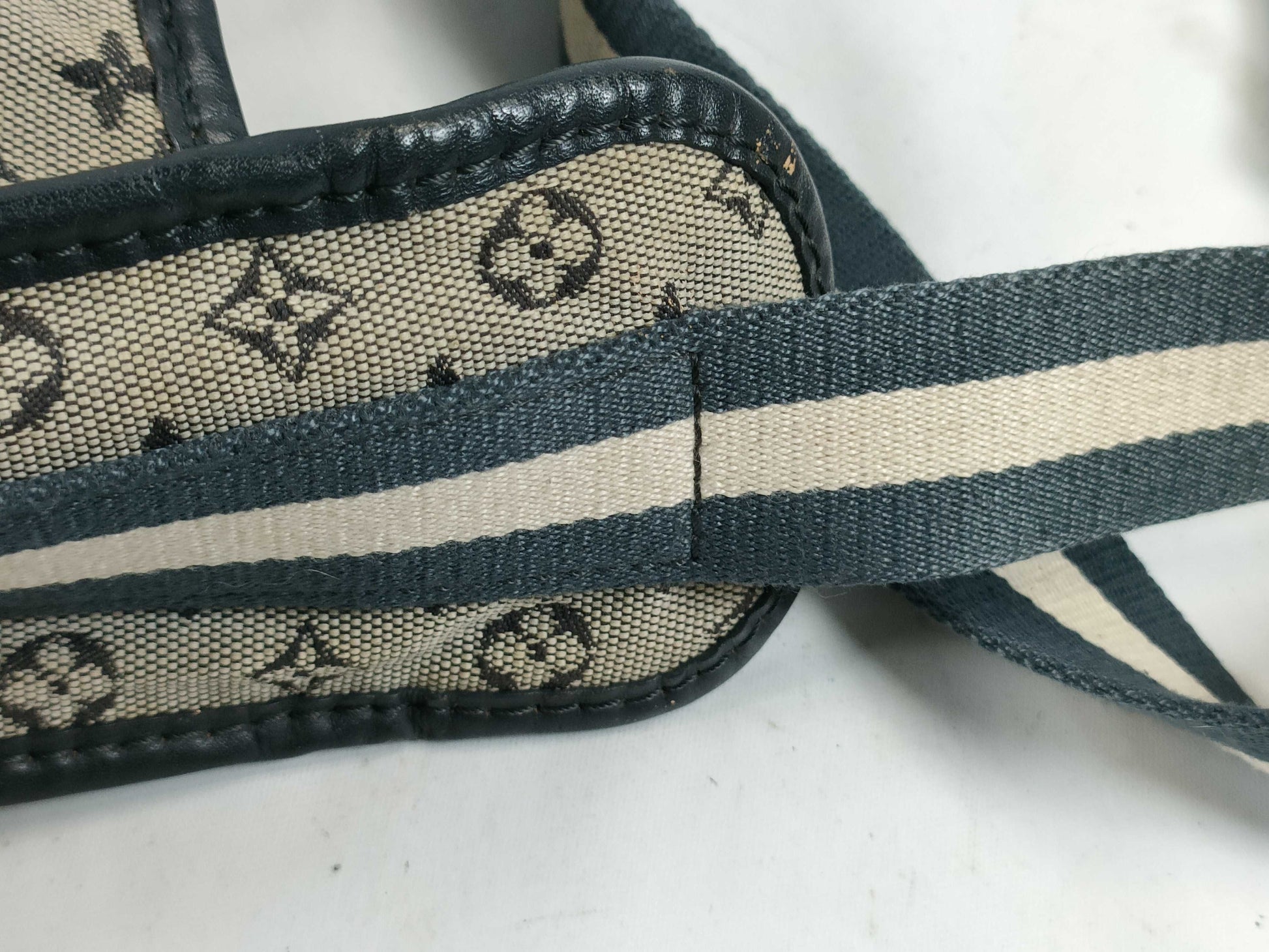 LOUIS VUITTON Monogram Mini ID - Louis Vuitton Monogram Mini Besace Mary Kate M92320 - Grade B Shoulder Bag