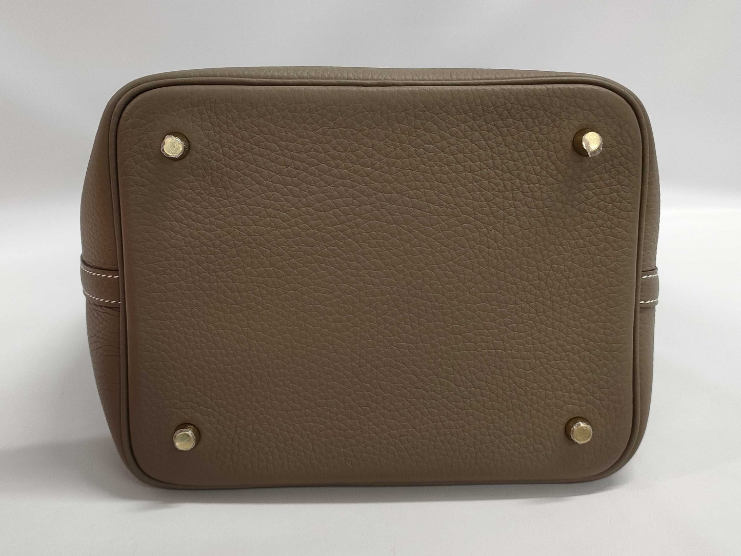 HERMES Picotin Lock 22mm Taurillon Clemence Etoupe Leather Handbag with Gold Hardware and K Stamp