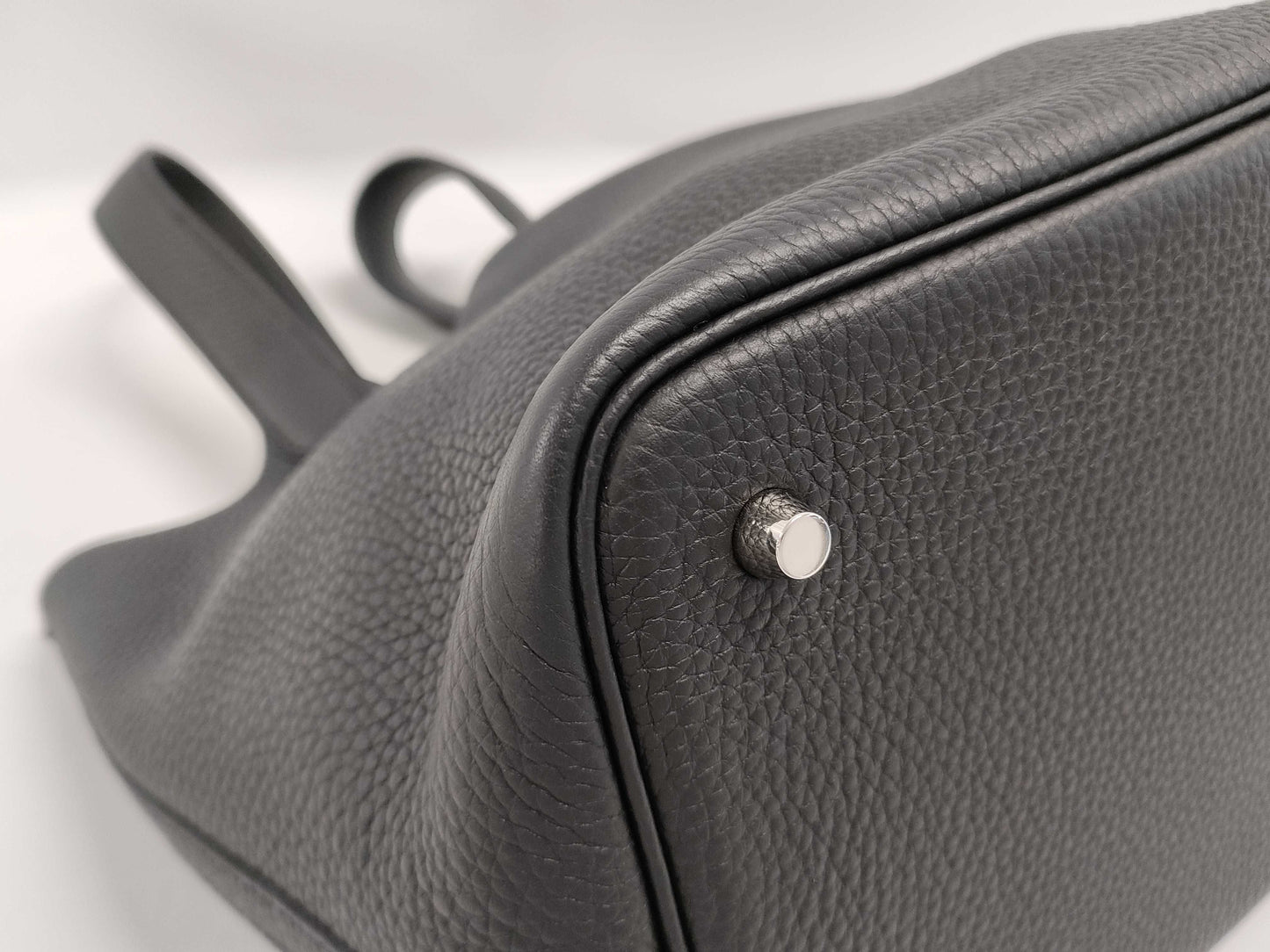 HERMES Picotin Lock MM Handbag in Taurillon with Sterling Silver Hardware, Black, B Stamp