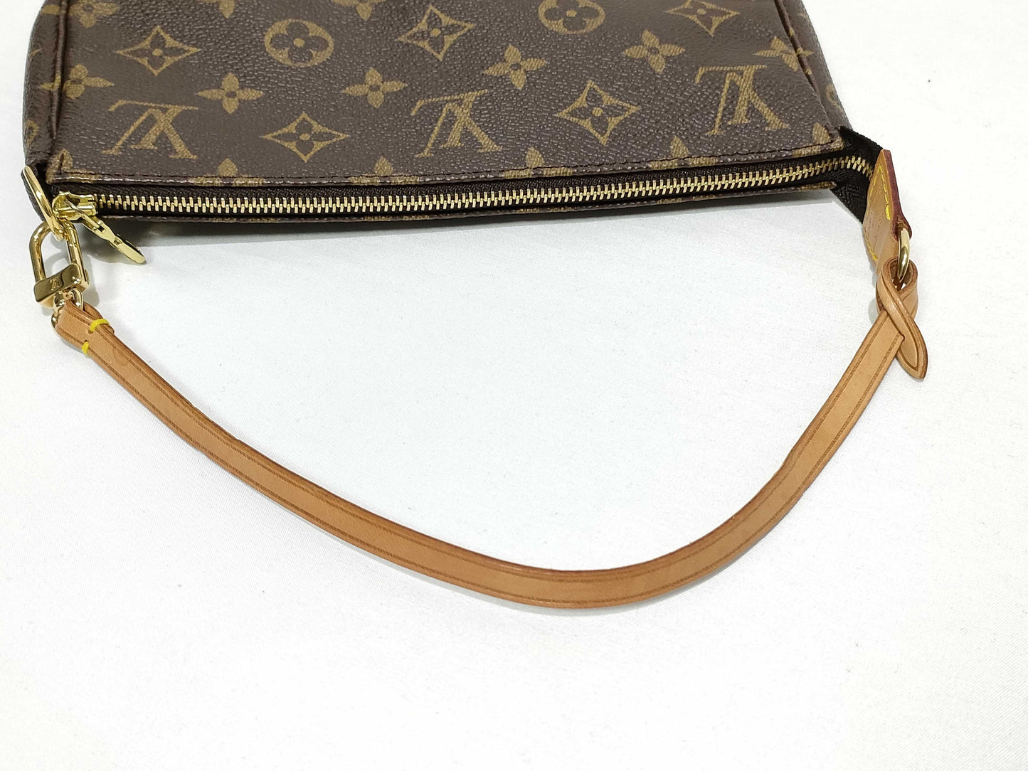 LOUIS VUITTON Monogram Pochette Accessoires M51980 CA1021 Handbag