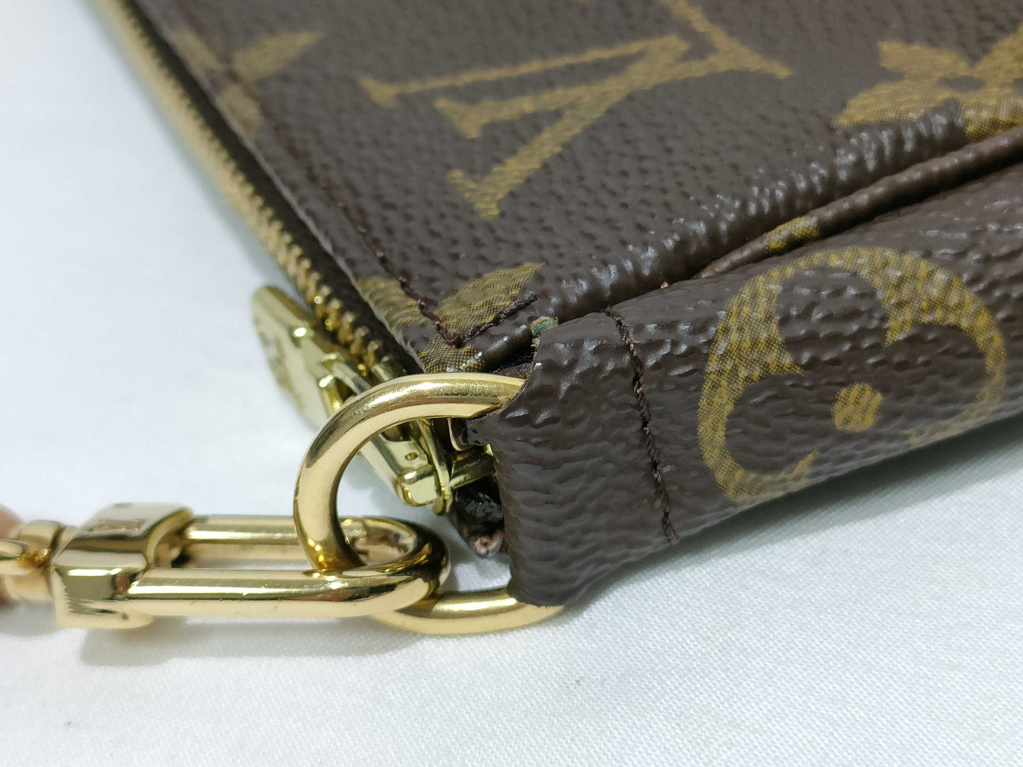 LOUIS VUITTON Monogram Pochette Accessoires M51980 CA1021 Handbag