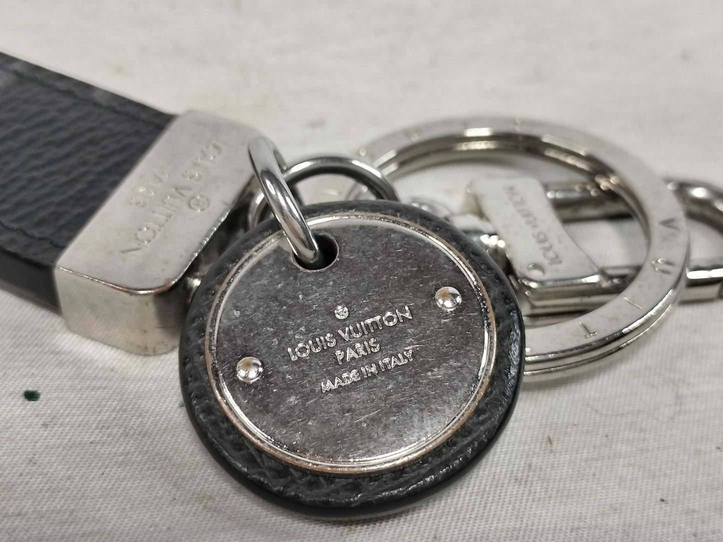 LOUIS VUITTON M80237 Porte-Clés LV Club PVC and Leather Key Ring Accessory Key Case/Key Holder