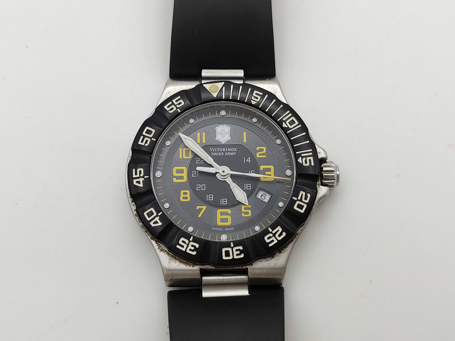 VICTRINOX Summit XLT 241416 100359165 Quartz Women's Watch