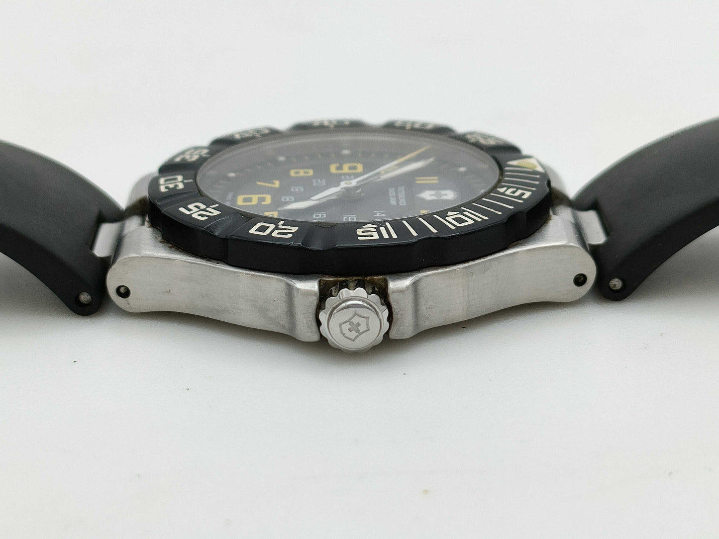 VICTRINOX Summit XLT 241416 100359165 Quartz Women's Watch