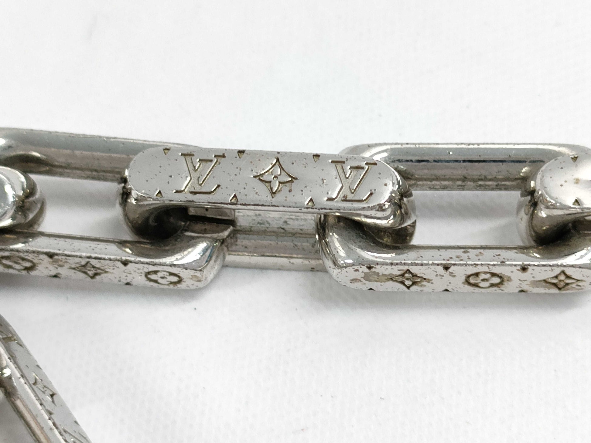 LOUIS VUITTON Louis Vuitton Monogram Chain Bracelet, Size M, M00308, Box and Case Included, Bracelet/Bangle