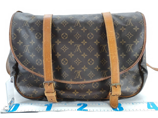 LOUIS VUITTON Monogram Saumur 43 M42252 Monogram Shoulder Bag
