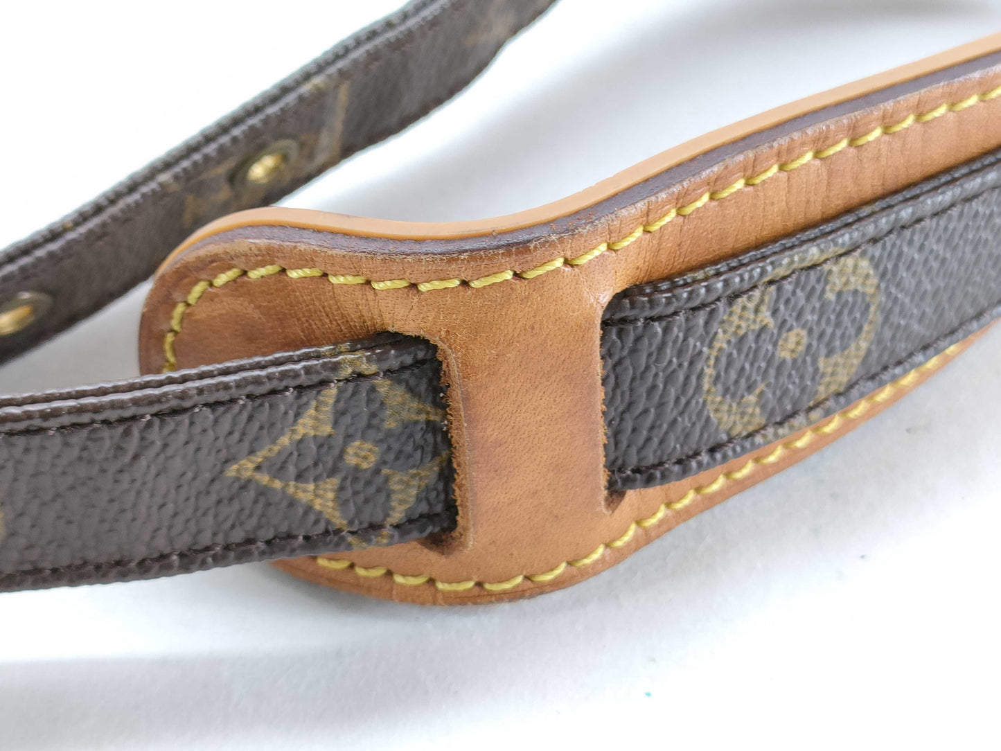 LOUIS VUITTON Monogram Nile M45244 Monogram Non-sticky Shoulder Bag