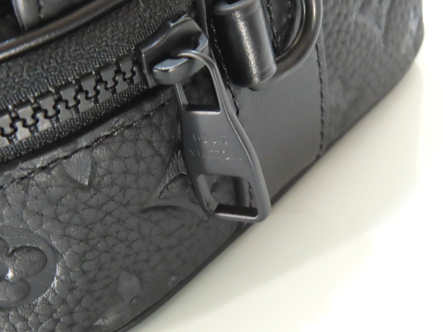 LOUIS VUITTON LV Monogram Taurillon S-Lock Messenger Shoulder Bag M58489 RFID Enabled Black Shoulder Bag